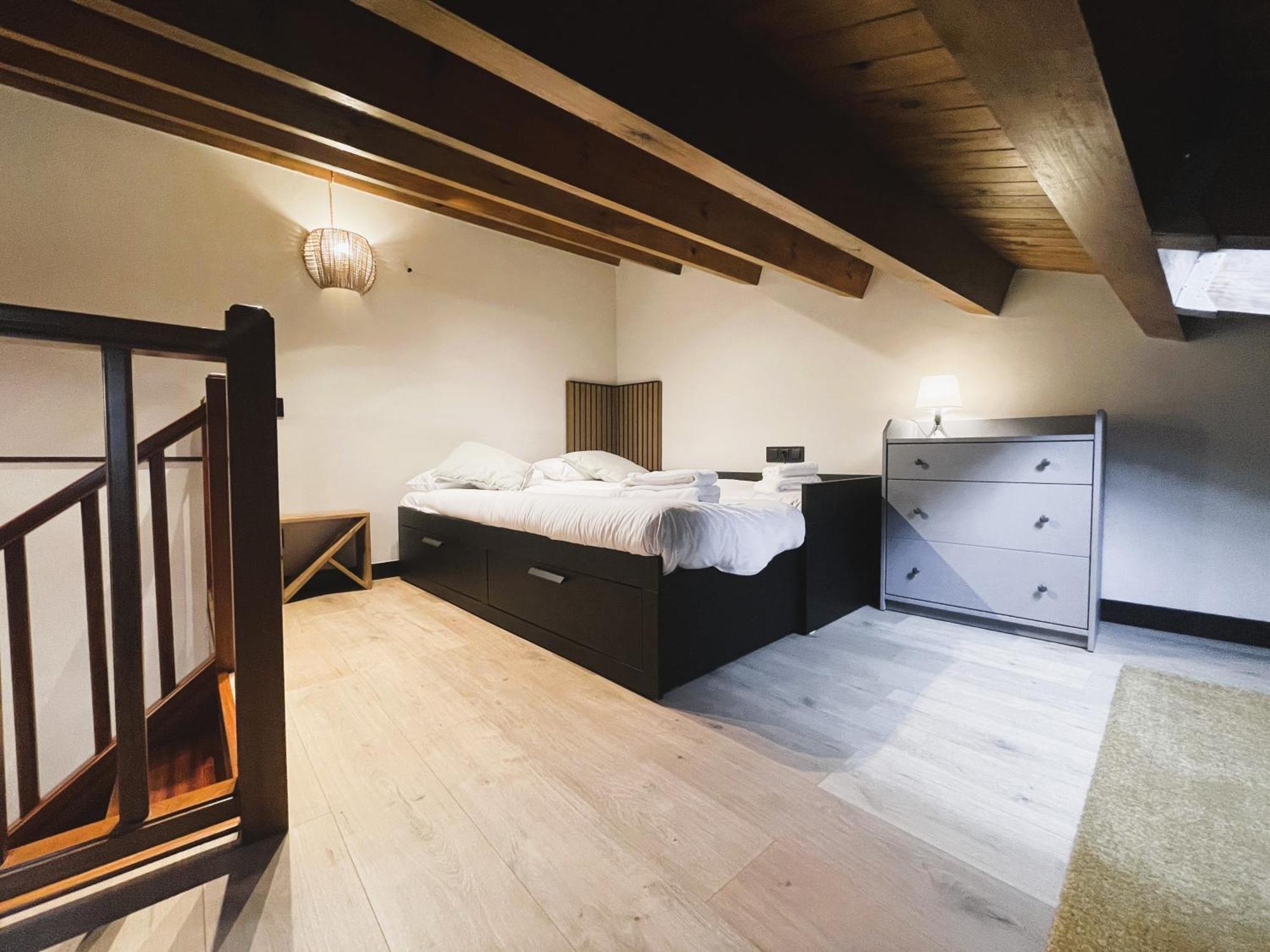 Apartamento Duplex En El Puente Historico, Gra De Fajol カンプロドン エクステリア 写真