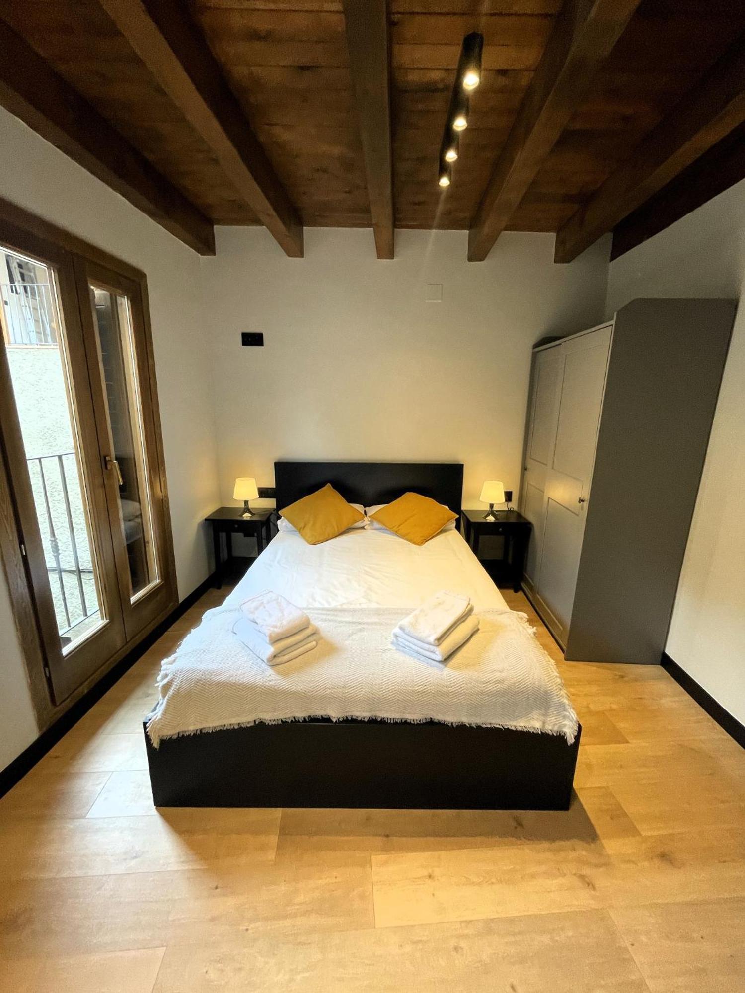 Apartamento Duplex En El Puente Historico, Gra De Fajol カンプロドン エクステリア 写真