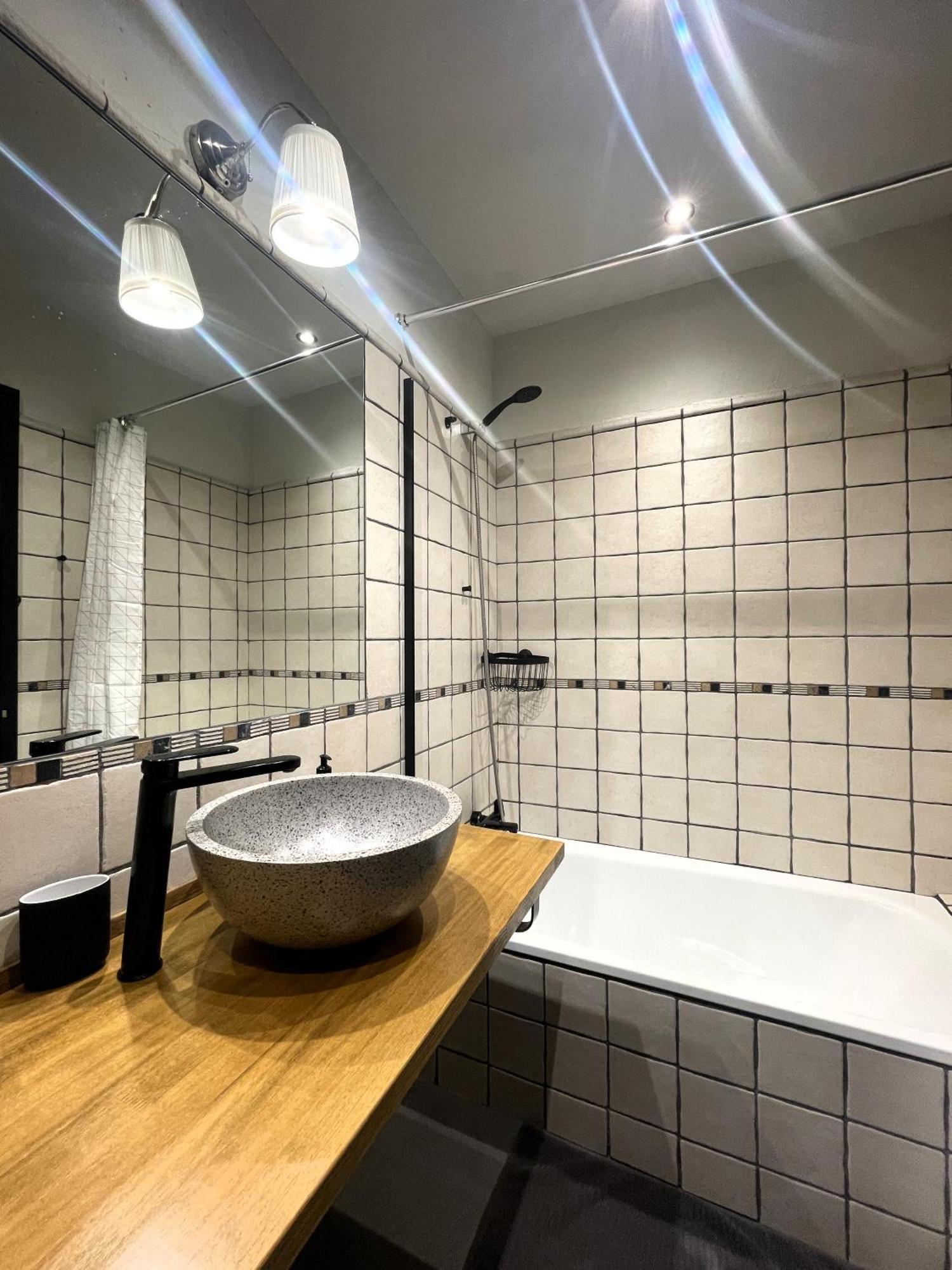 Apartamento Duplex En El Puente Historico, Gra De Fajol カンプロドン エクステリア 写真